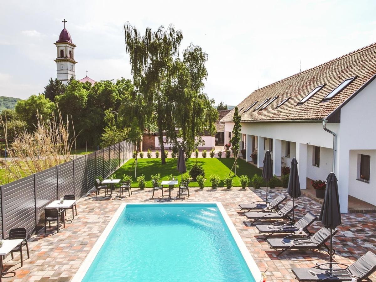 Palkonyha Panzio Speiz Gasztromuhely Bed & Breakfast Palkonya Exterior photo