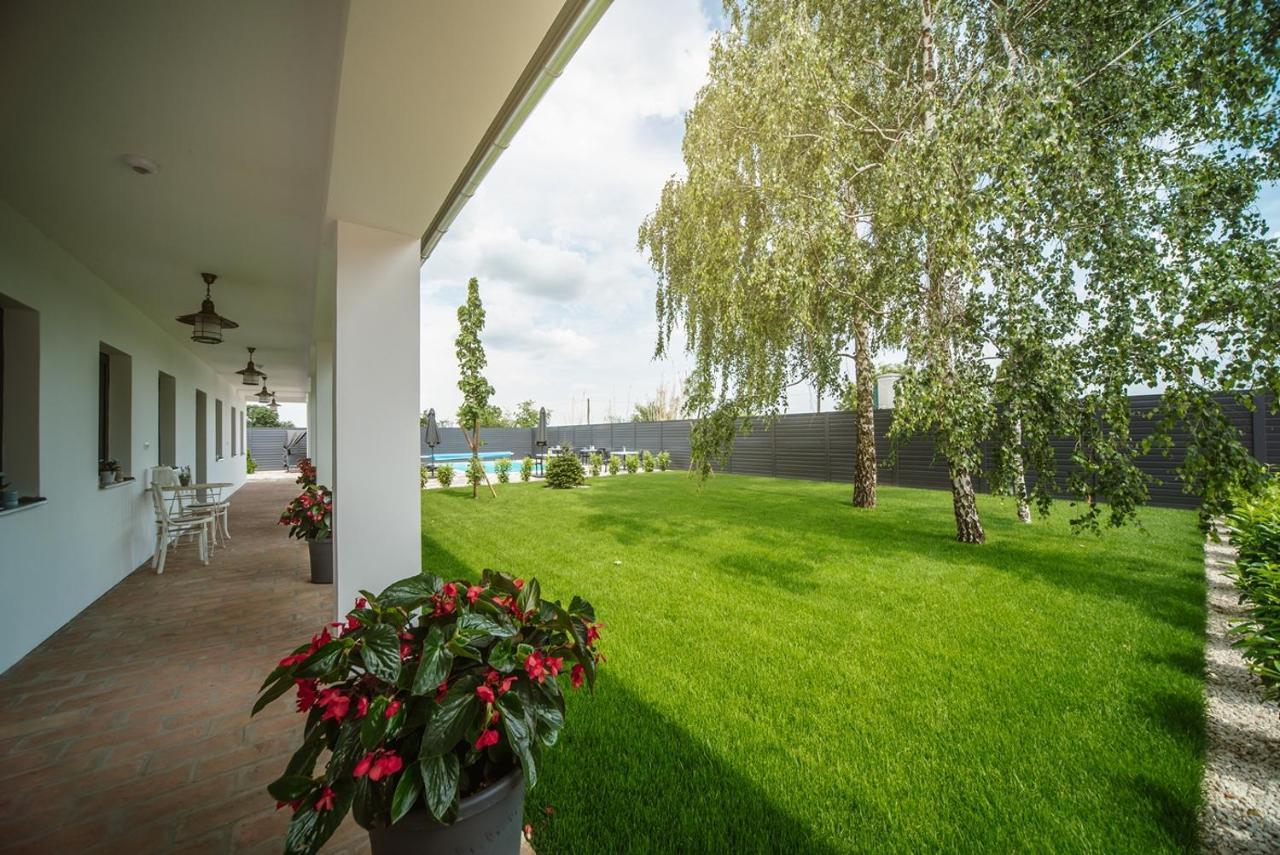 Palkonyha Panzio Speiz Gasztromuhely Bed & Breakfast Palkonya Exterior photo